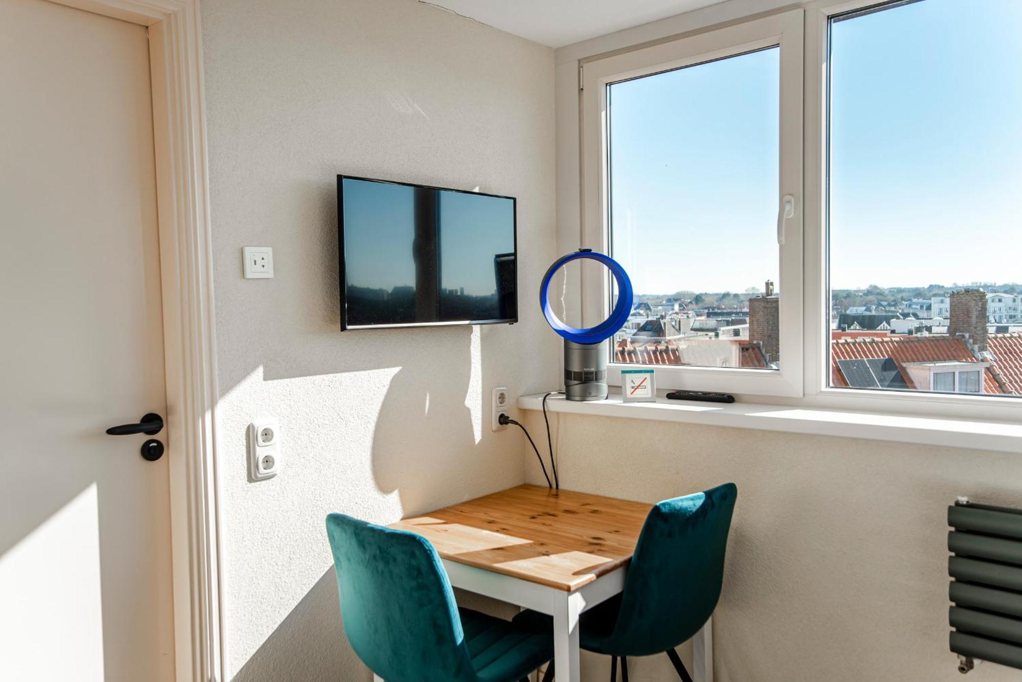 Pension Sixtysix Зандфорт Номер фото